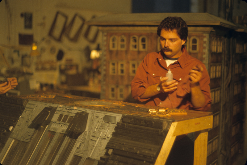 Illustration for article titled 142 Behind-The-Scenes Photos Reveal Blade Runner's Miniature WorldÂ